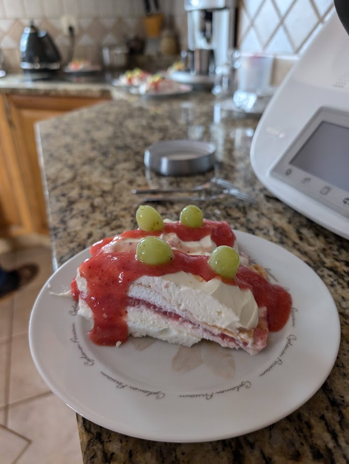Gosia's Meringue Cake